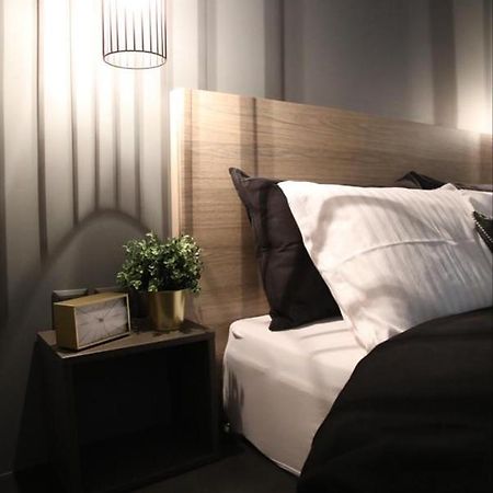 Super Stylish Apartments In The Heart Of Athens! Екстер'єр фото