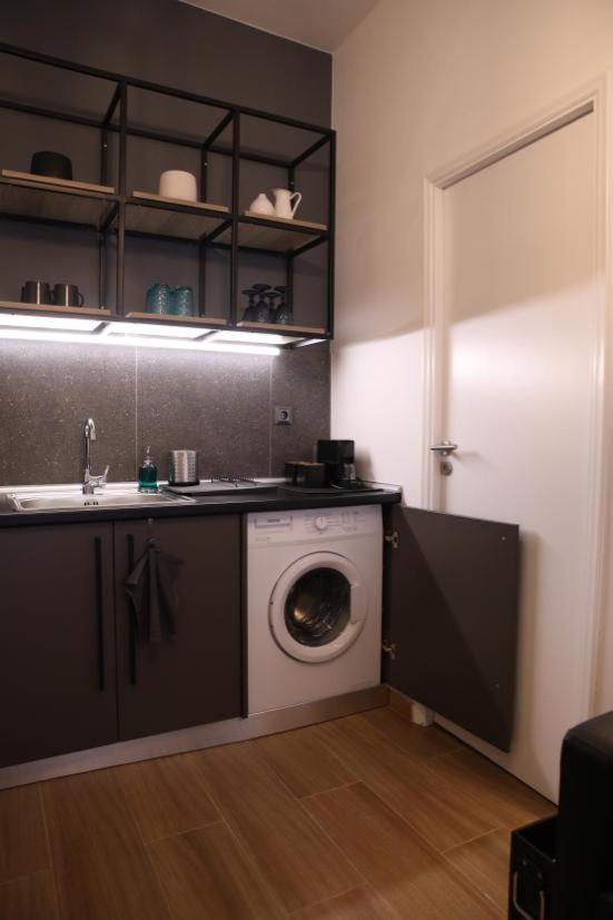 Super Stylish Apartments In The Heart Of Athens! Екстер'єр фото